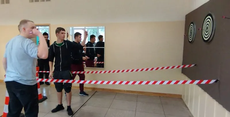 Szkolny turniej w rzutki