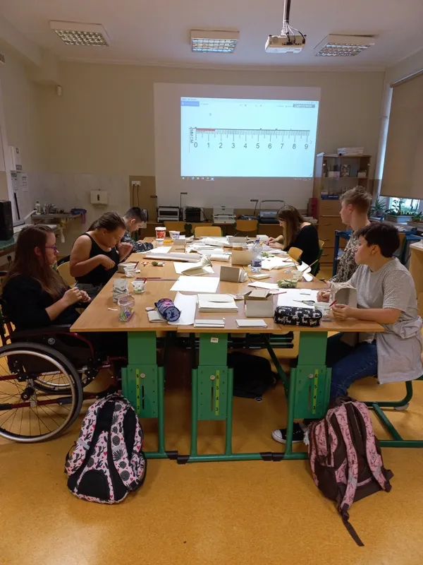 ZAJĘCIA W PRACOWNI INTROLIGATORSKIEJ– praktyki klasy 1i