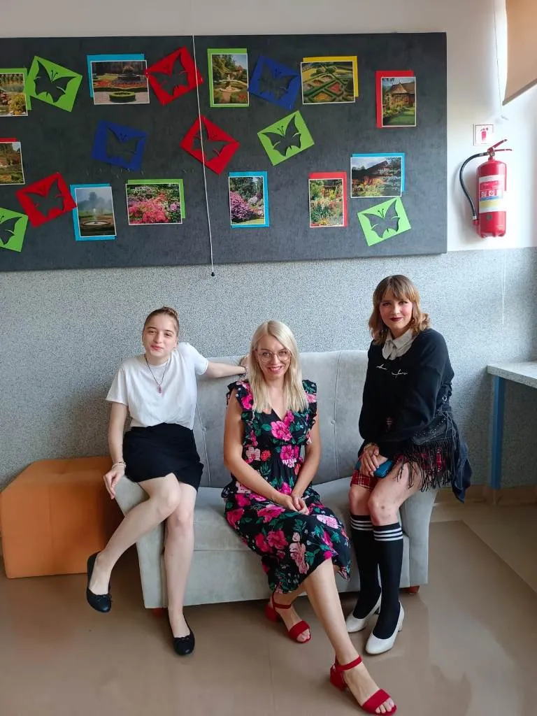 Uczniowie z wychowawcami