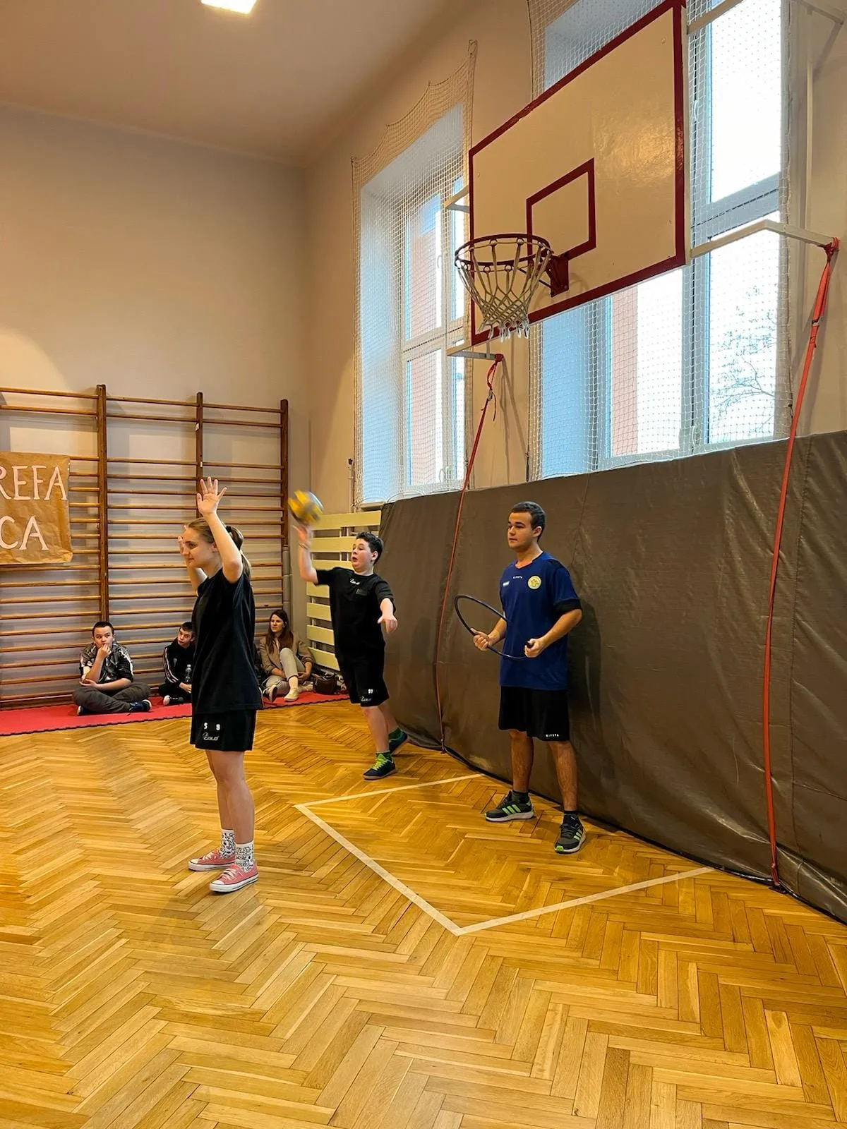 Międzyszkolne Zawody Sportowe w "Karolkę"