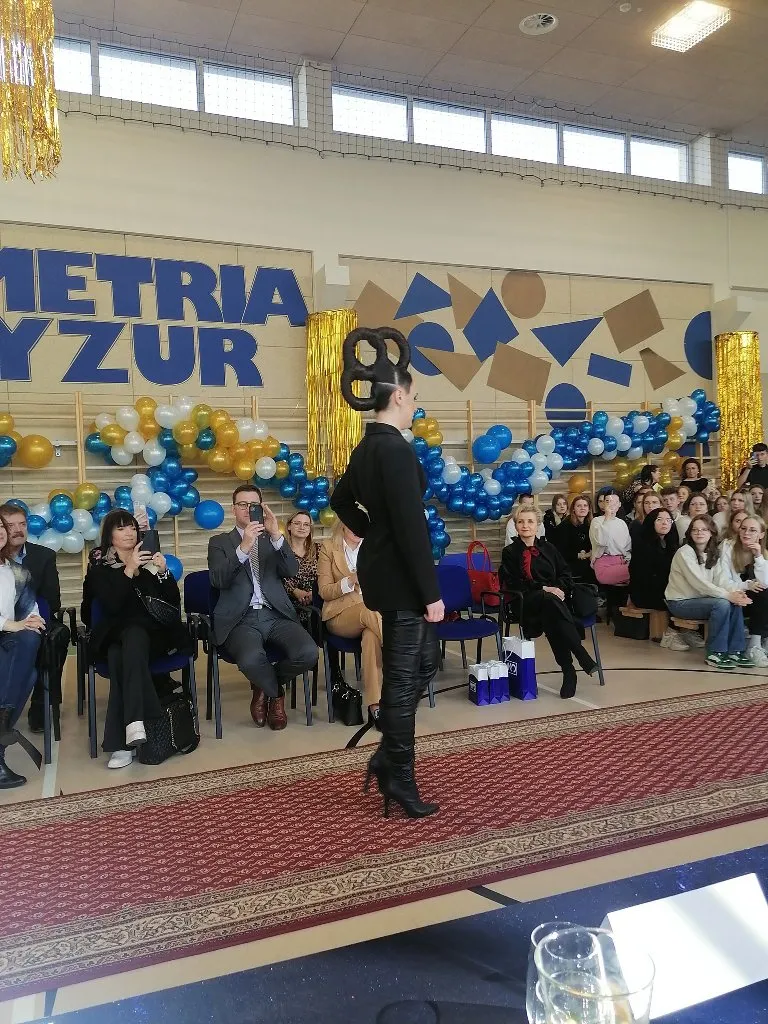 V Mazowiecki Konkurs Fryzjerski pt. ,,Geometria Fryzur”