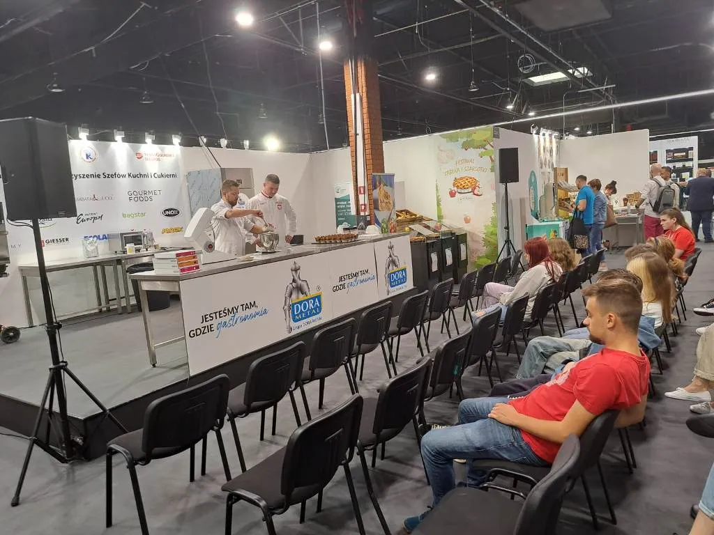 Uczniowie na Targach cukierniczych Expo w Nadarzynie