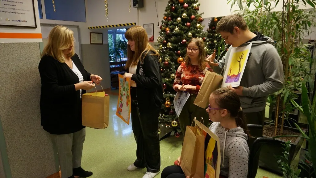 Laureaci konkursu literacko-plastycznego "Ballady i romanse" Adama Mickiewicza