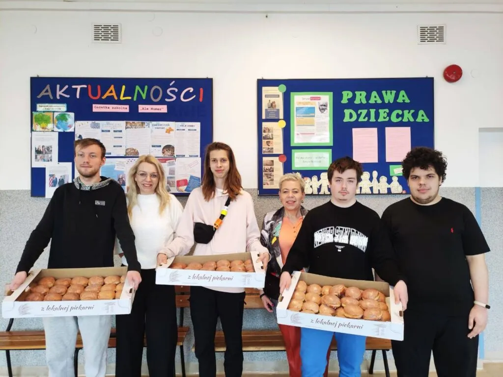 Słodki Tłusty Czwartek ze Spółdzielnią Uczniowską „Pychotka”
