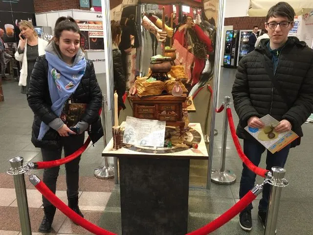 Zajęcia praktyczne uczniów cukiernictwa