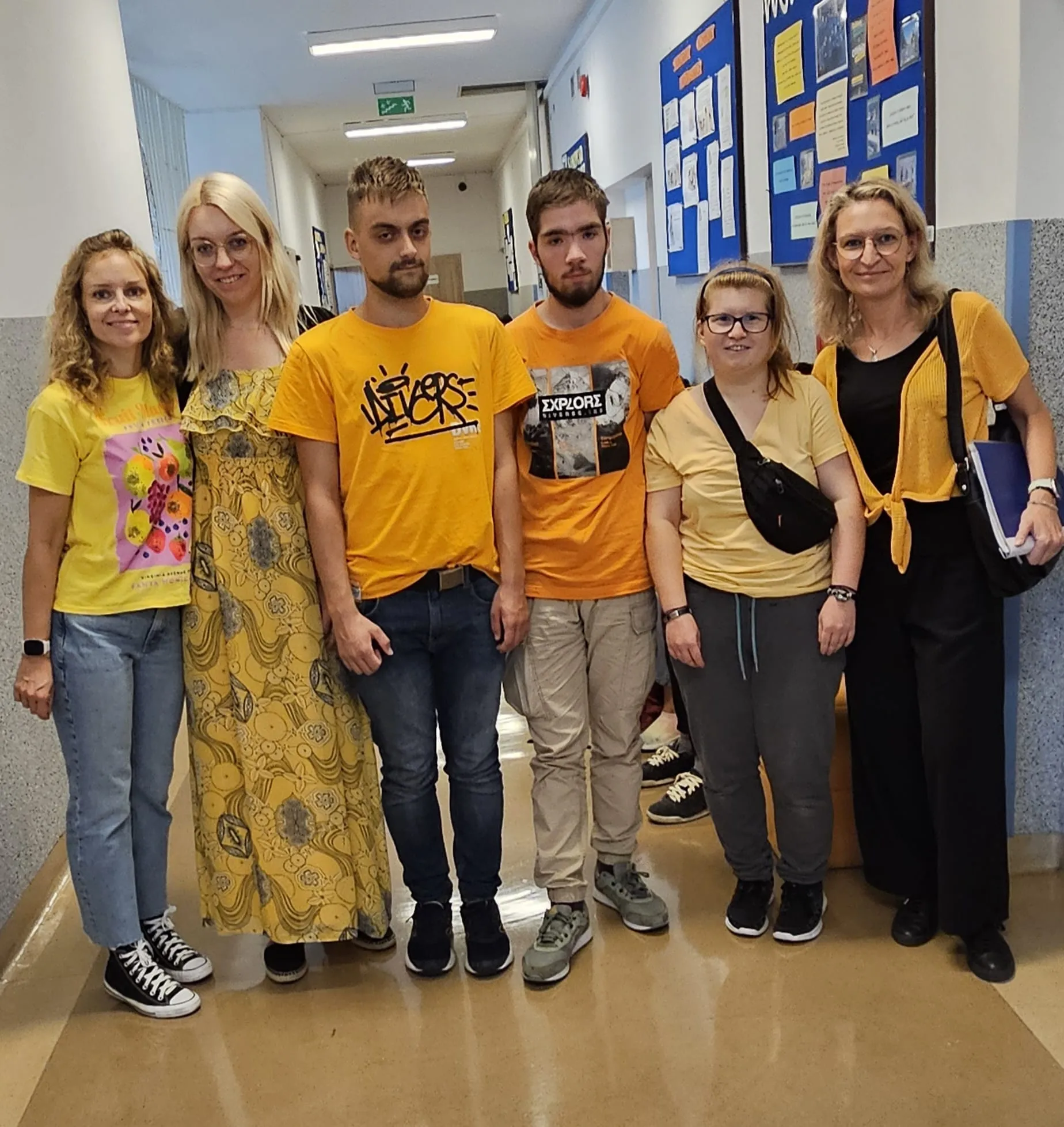 Integracyjny Kolorowy Tydzień - żółci