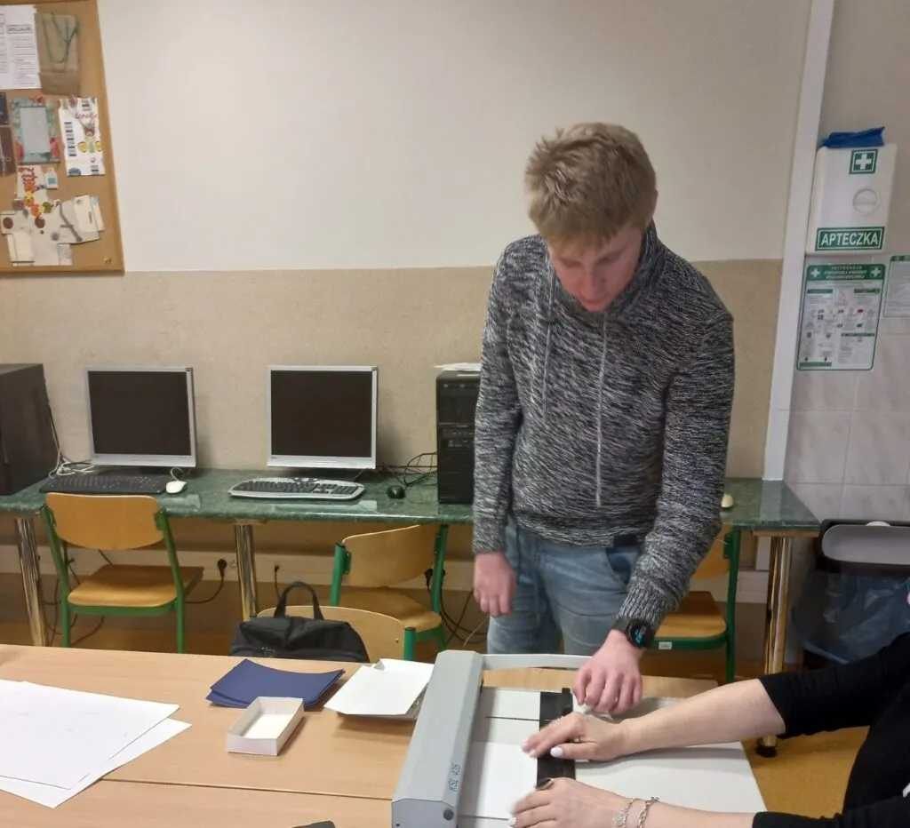 ZAJĘCIA W PRACOWNI INTROLIGATORSKIEJ– praktyki klasy 1i
