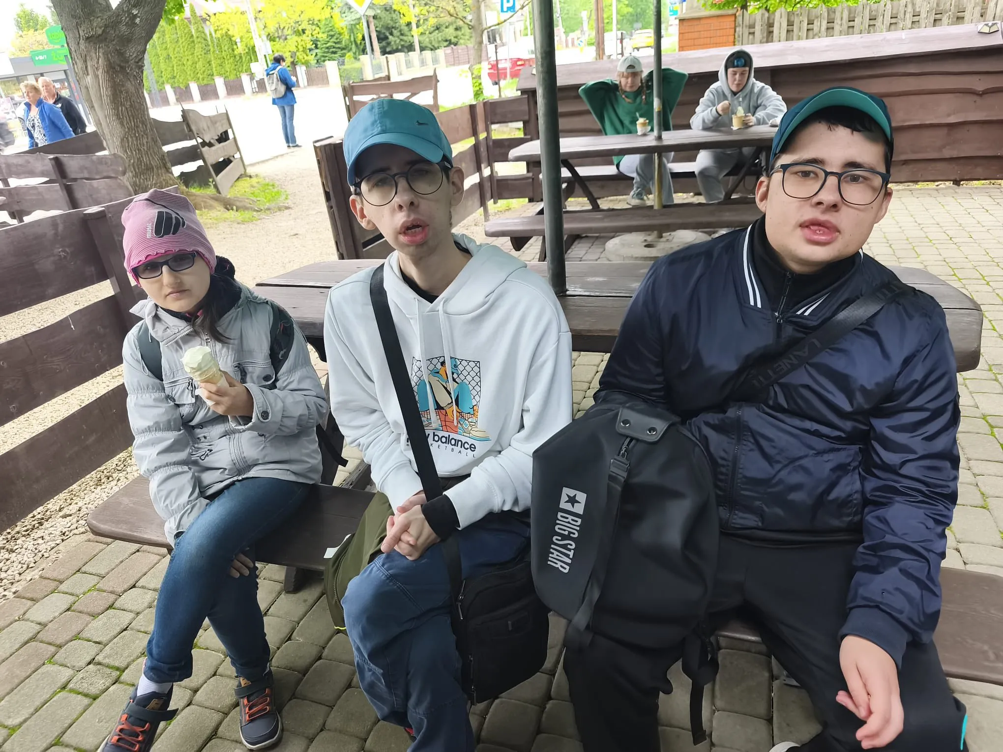 4